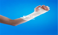 �ֱ۳�����������ô������ʦ����Դ˽��з���