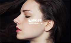 Ů�������ͷ�ߵ��Ը������Ʒ�չ����ķ���