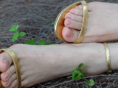 ����Ľ��࿴���ǲ��Ǹ�����