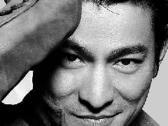 �������ࣺӵ������������������Ǻ�С�Ǽ���