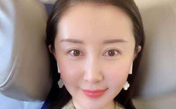 Ů�˵����ࣺ����hold��ס��Ů��