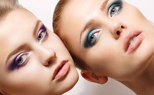 ������ȫ�������࿴���ǲ��Ǻ�С������Ե