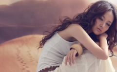 ���Ů��һ���еĳ������� һ���ѵ�ͷ 