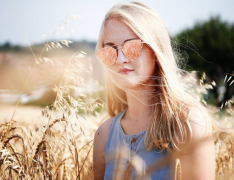 ��һ���˵Ķ�ͷ��������Ը�����