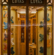 �ε�����ͷ�ڹ�ҧ����ʾ�ξ�����ĺ������ʾ